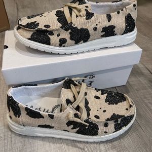 Sparkly Cow Print Very G Shoe